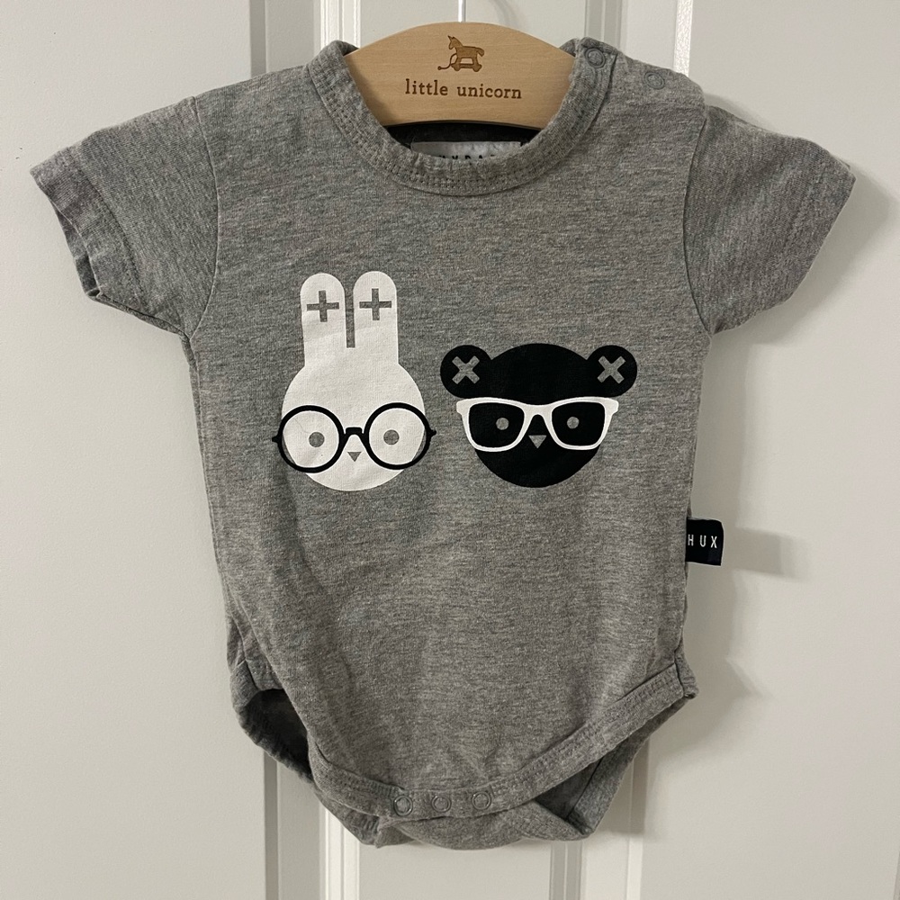 Huxbaby Short Sleeve Graphic Onesie